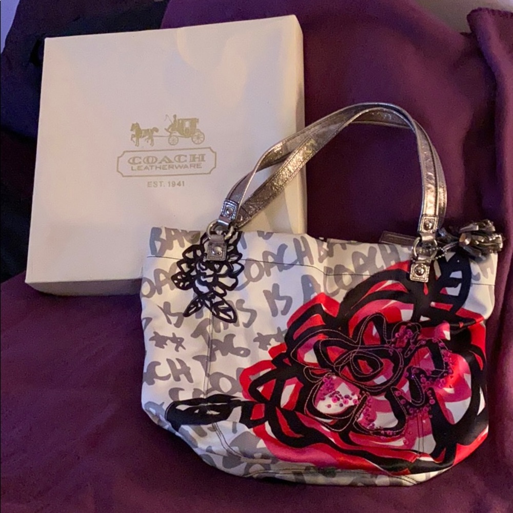 Tote bag